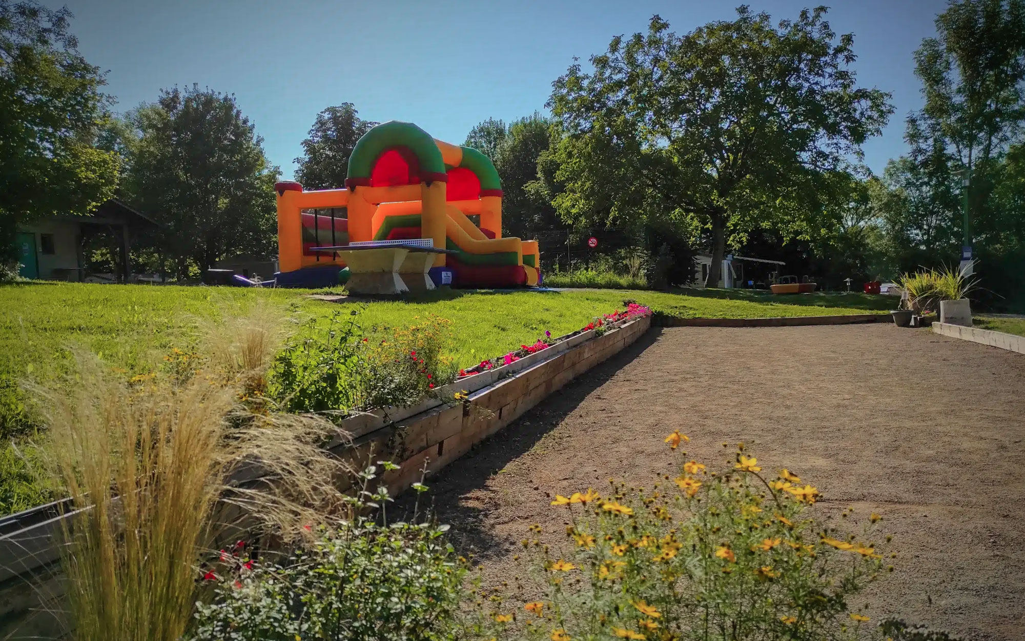 jeux-gonflables-camping-ain